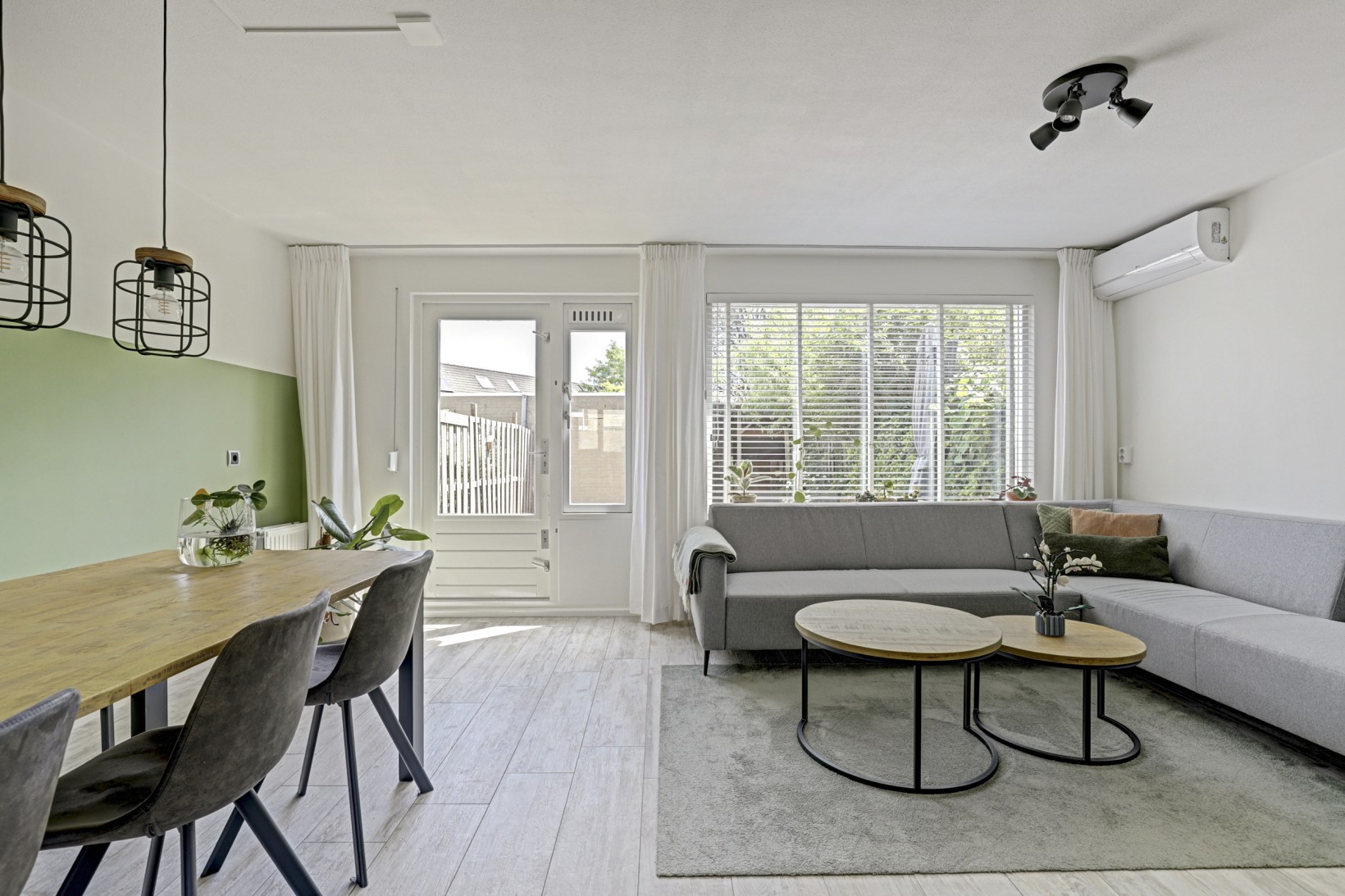 Tussenwoning te koop: Moleneind 25, Gouda