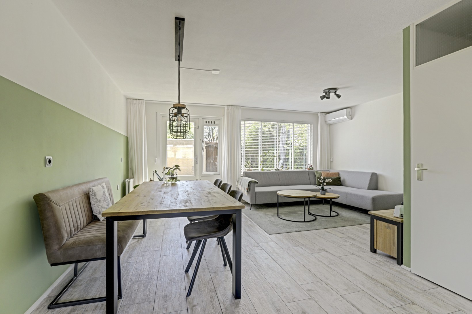 Tussenwoning te koop: Moleneind 25, Gouda