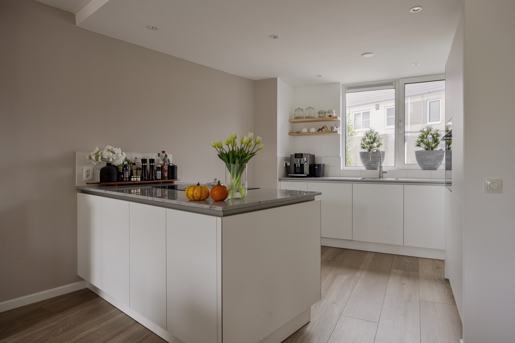 Tussenwoning te koop: Getijmolenerf 139, Gouda