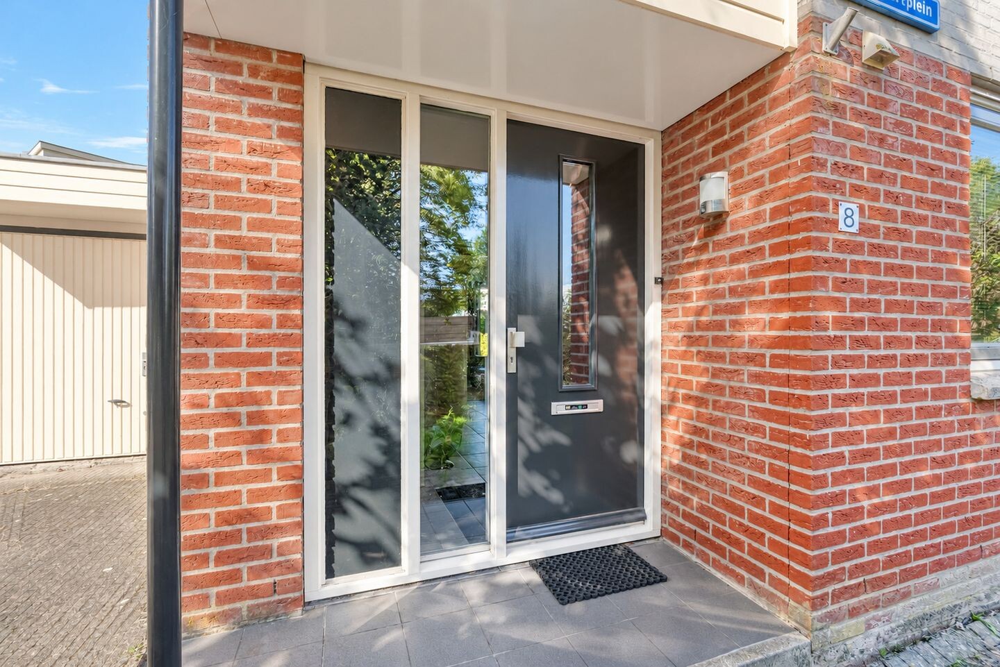 Hoekwoning te koop: Schubertplein 8, Gouda