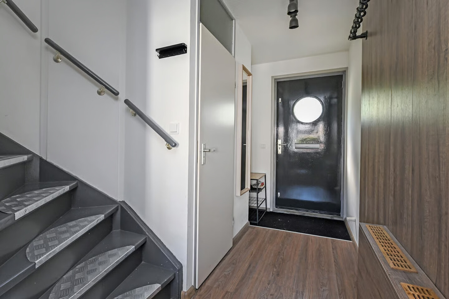 Tussenwoning te koop: Wilhelmina van Pruisenlaan 154, Gouda