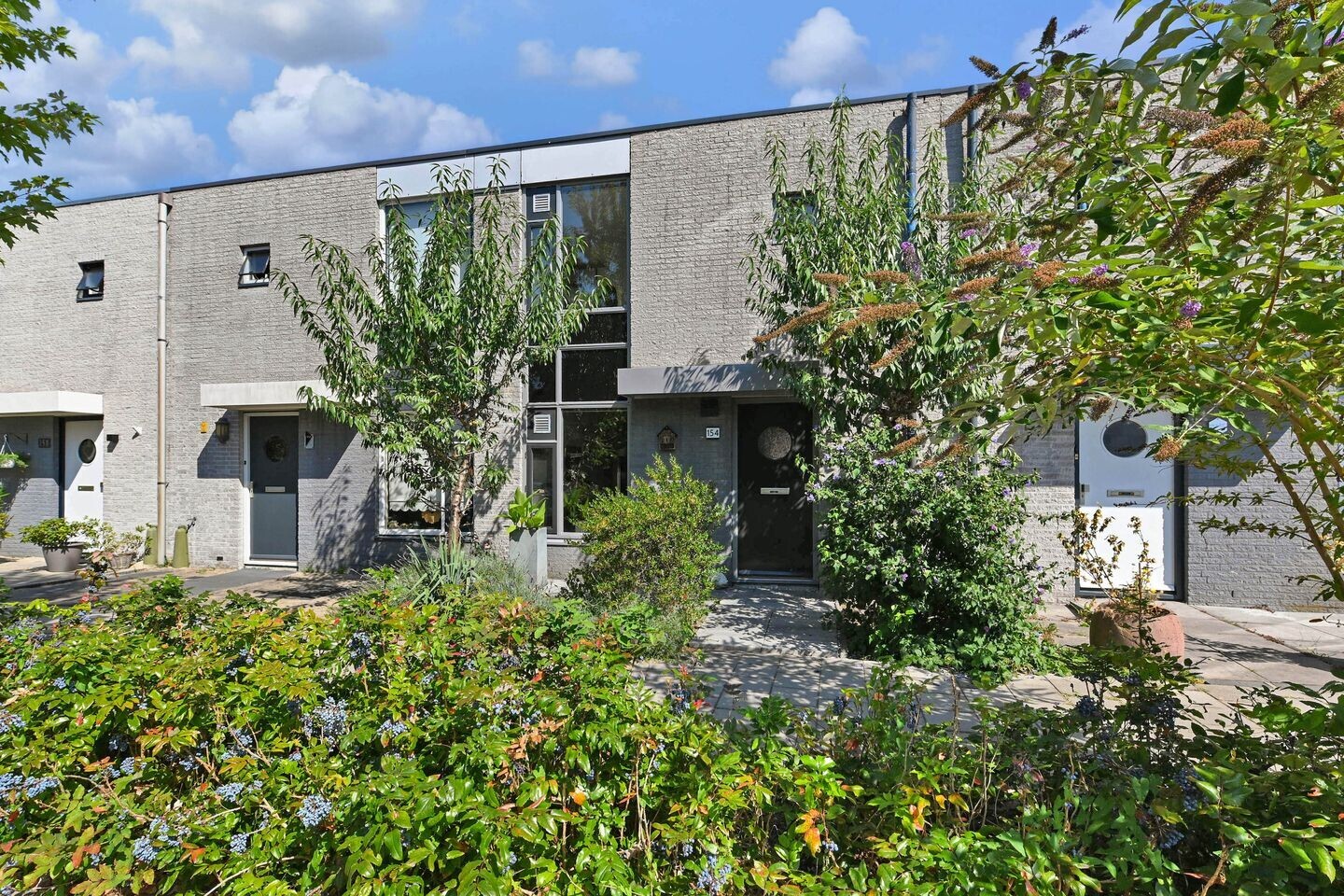 Tussenwoning te koop: Wilhelmina van Pruisenlaan 154, Gouda