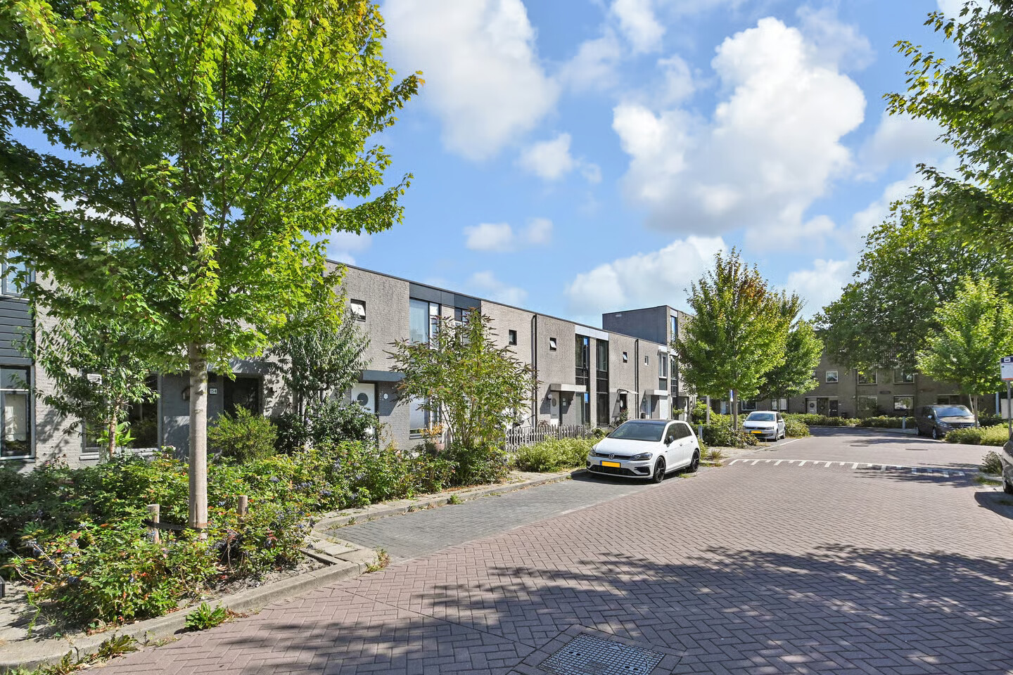 Tussenwoning te koop: Wilhelmina van Pruisenlaan 154, Gouda