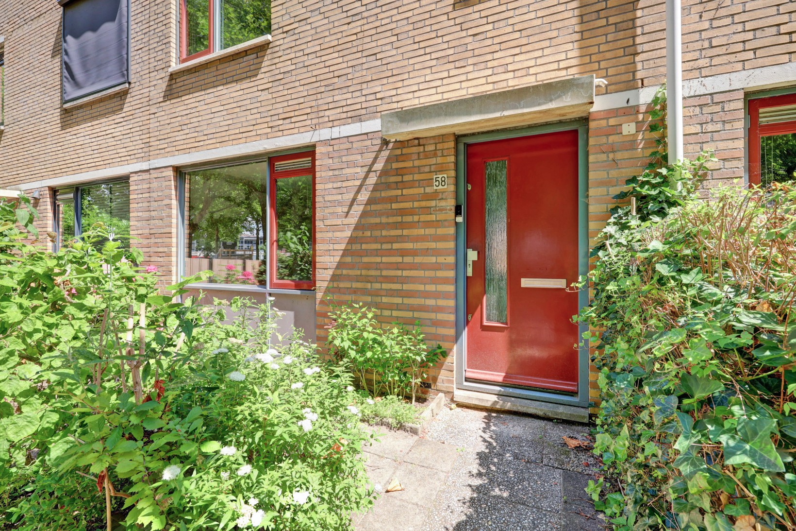Tussenwoning te koop: Oranjepoldererf 58, Gouda
