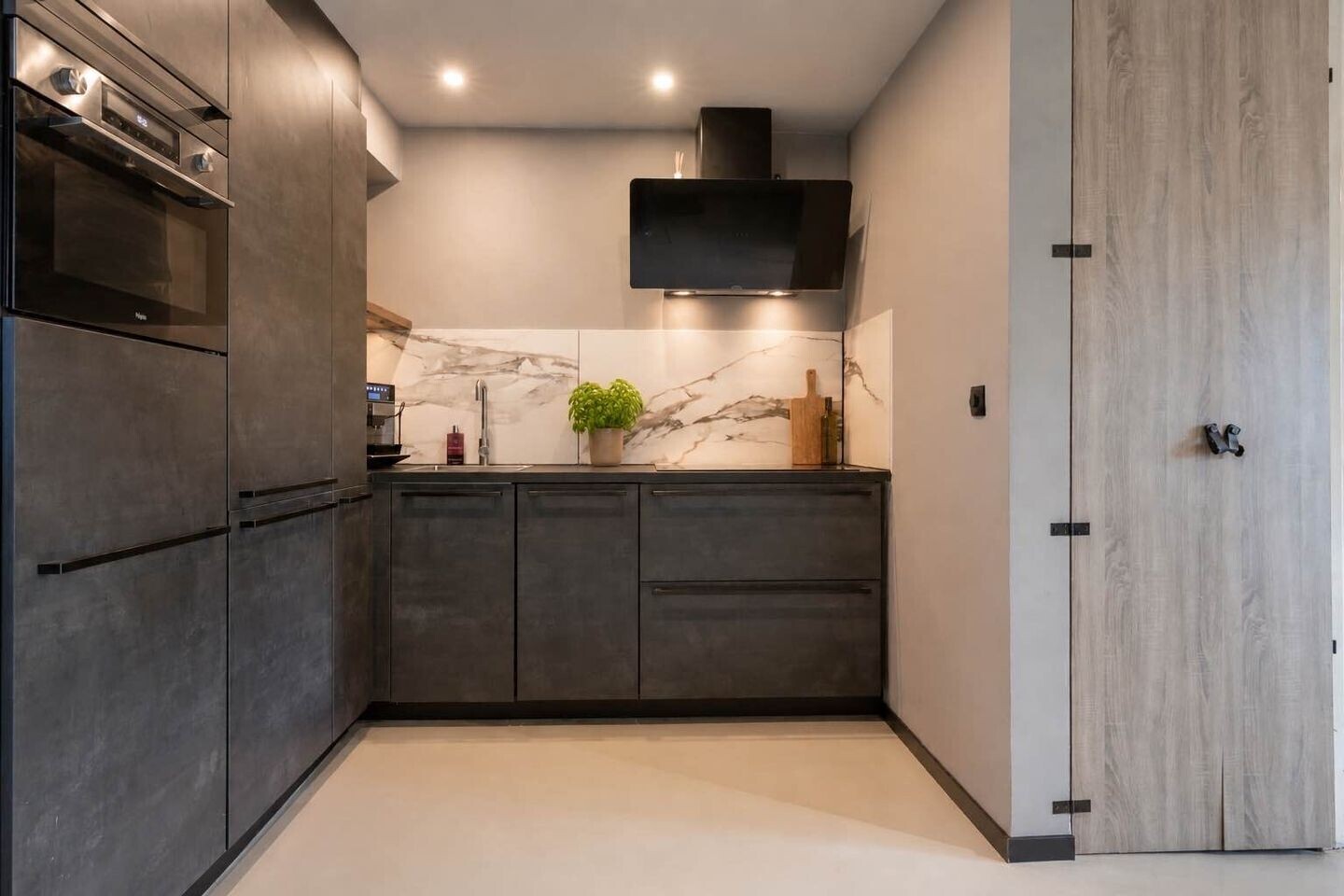 Tussenwoning te koop: Goudseweg 27, Gouda