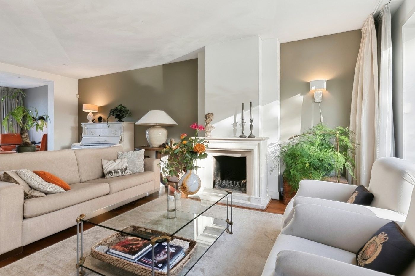 Tussenwoning te koop: Roland Holstlaan 31, Reeuwijk