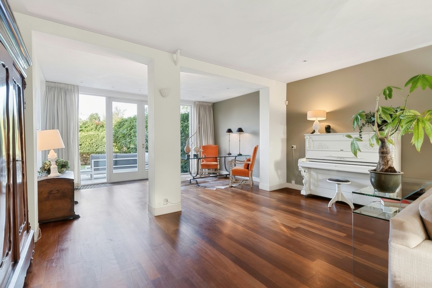 Tussenwoning te koop: Roland Holstlaan 31, Reeuwijk