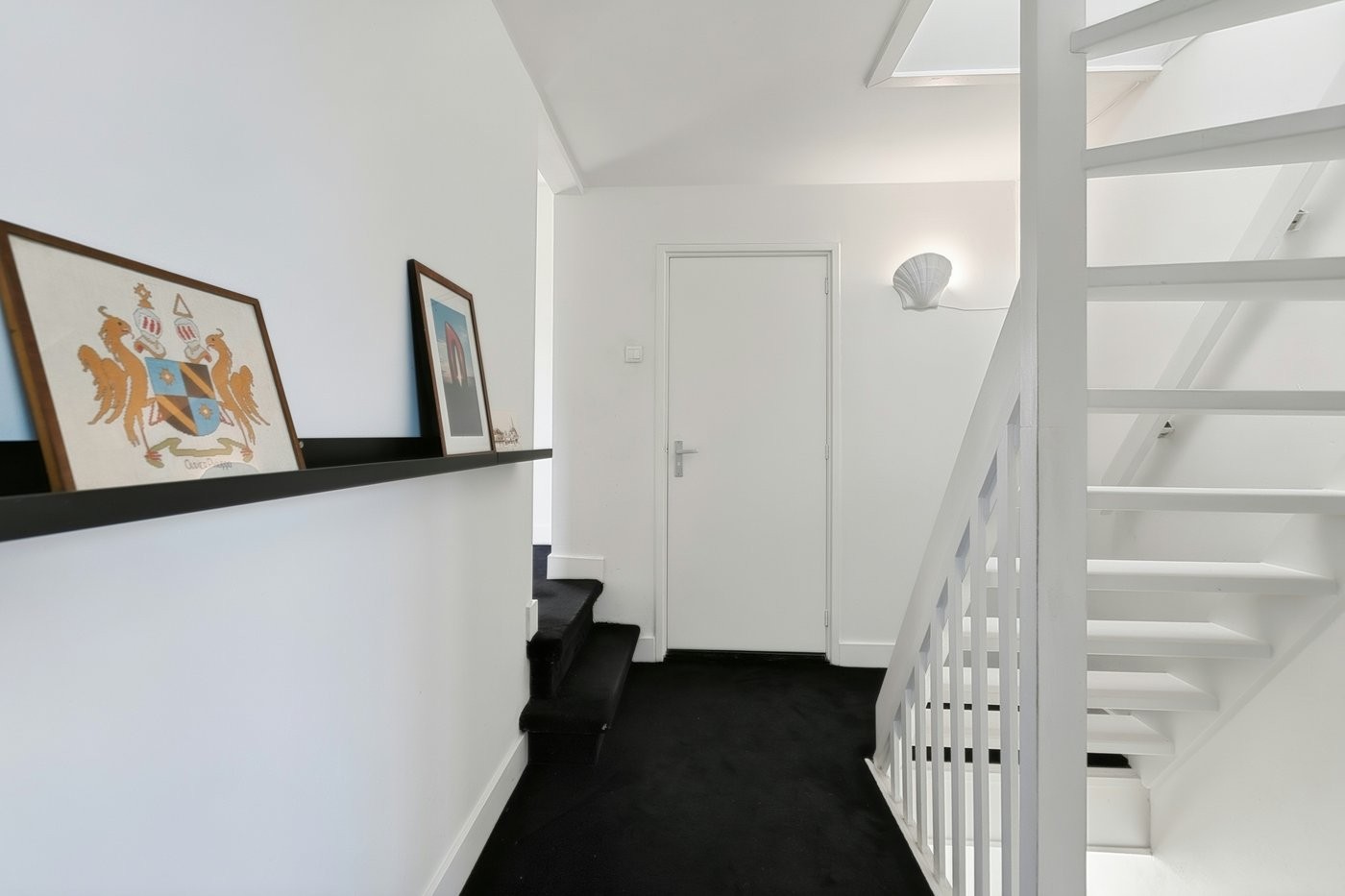Tussenwoning te koop: Roland Holstlaan 31, Reeuwijk