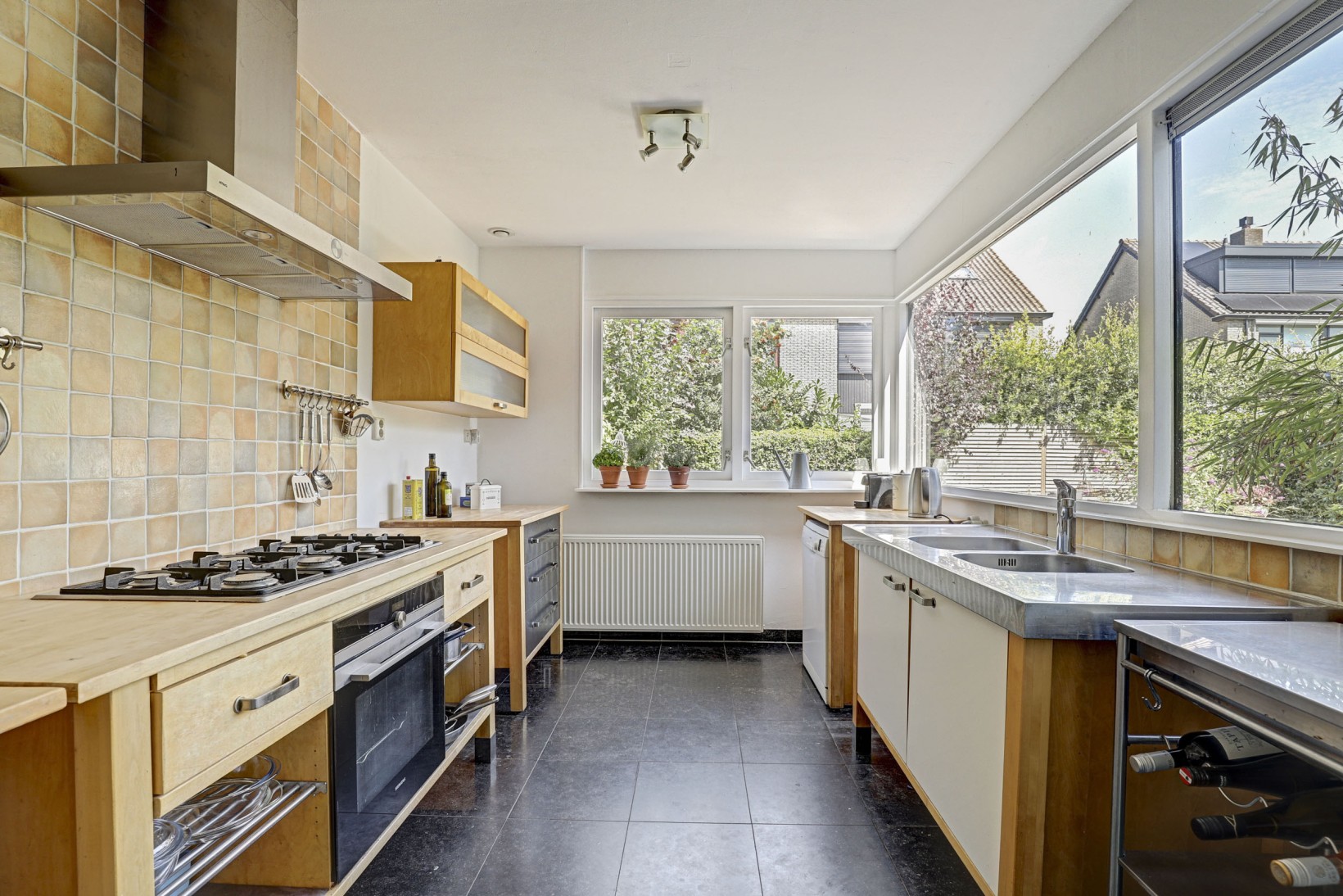 Tussenwoning te koop: De Wikke 5, Reeuwijk
