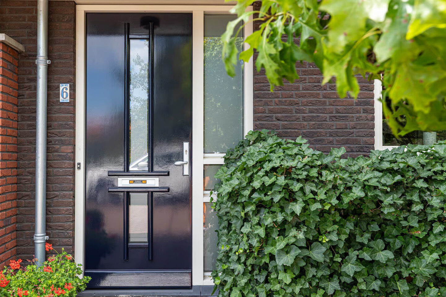 Tussenwoning te koop: Doggersbanklaan 6, Reeuwijk
