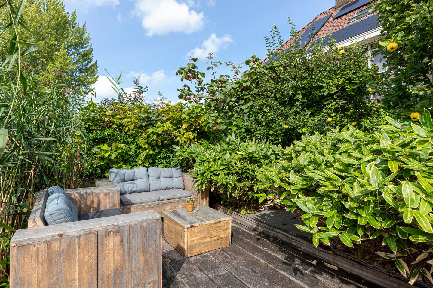 Tussenwoning te koop: Doggersbanklaan 6, Reeuwijk