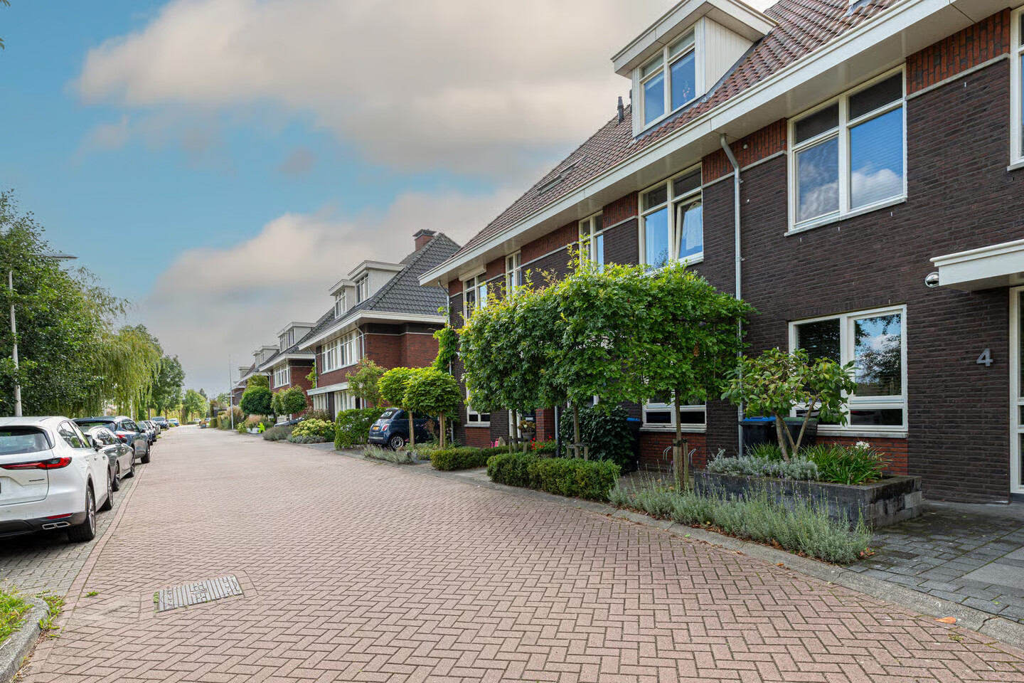 Tussenwoning te koop: Doggersbanklaan 6, Reeuwijk