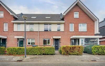 Brede Schouw 5