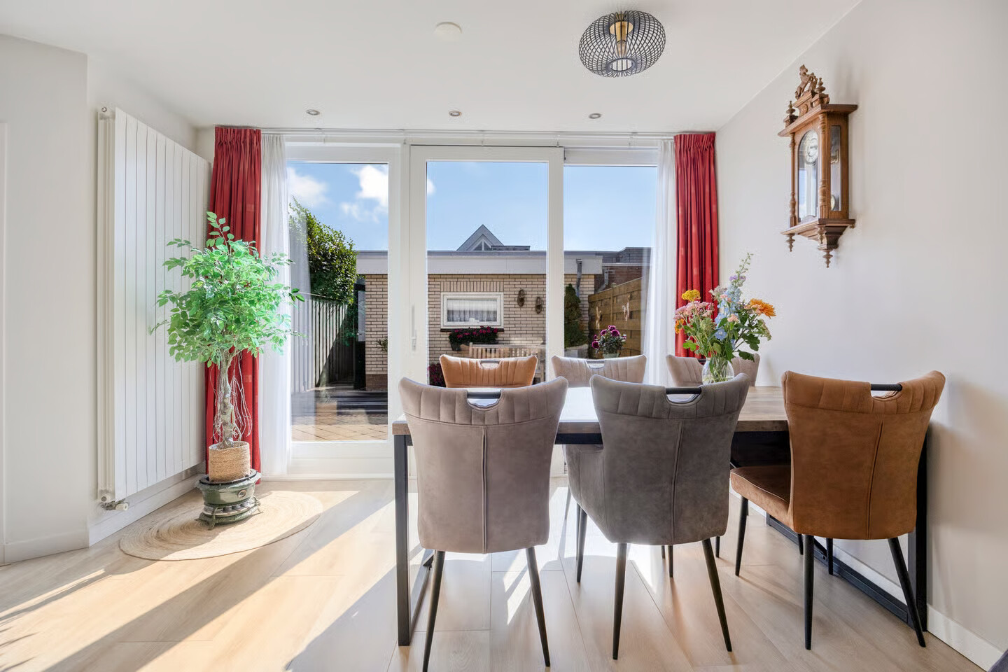 Tussenwoning te koop: Bitterzoet 8, Reeuwijk