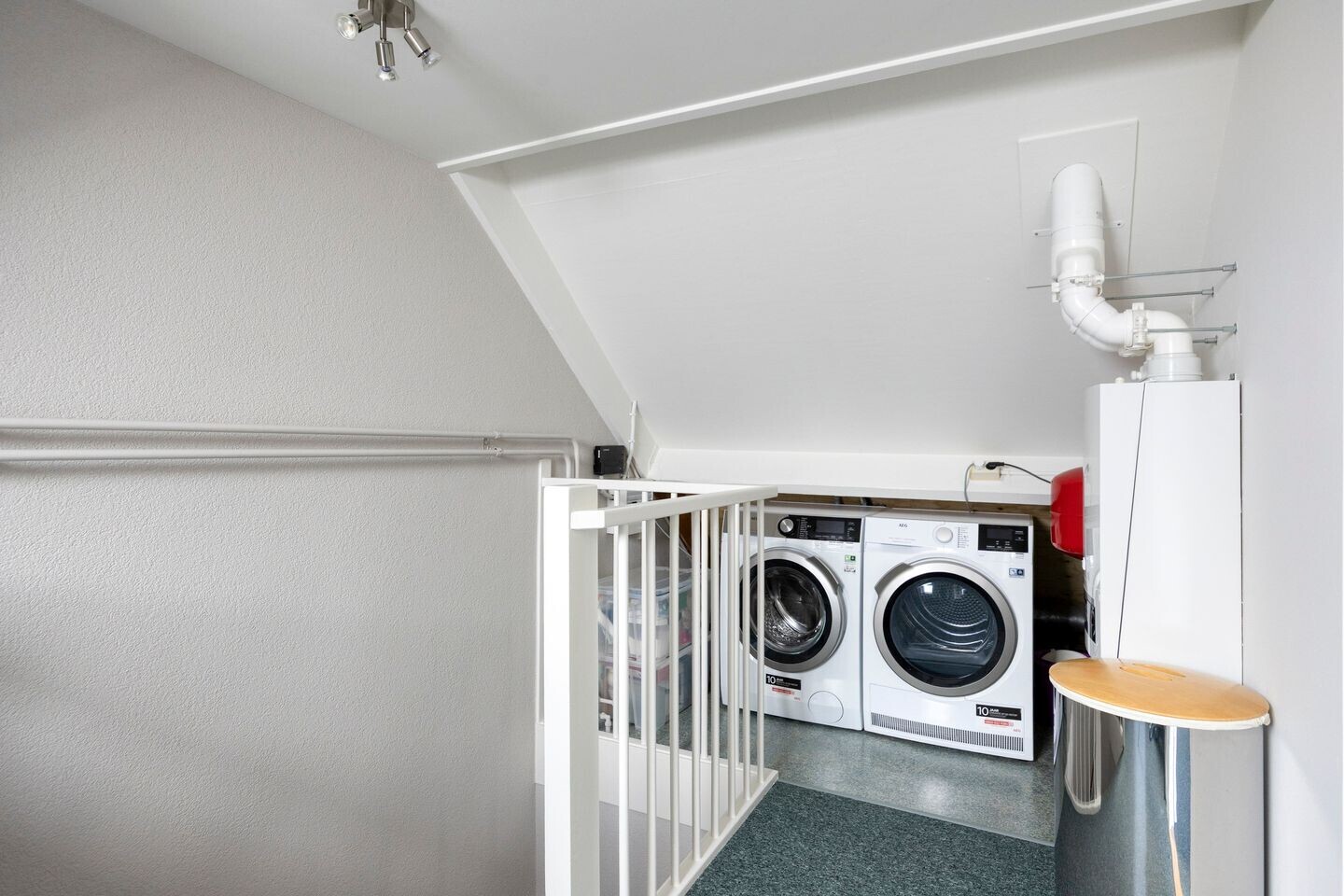 Tussenwoning te koop: Bitterzoet 8, Reeuwijk