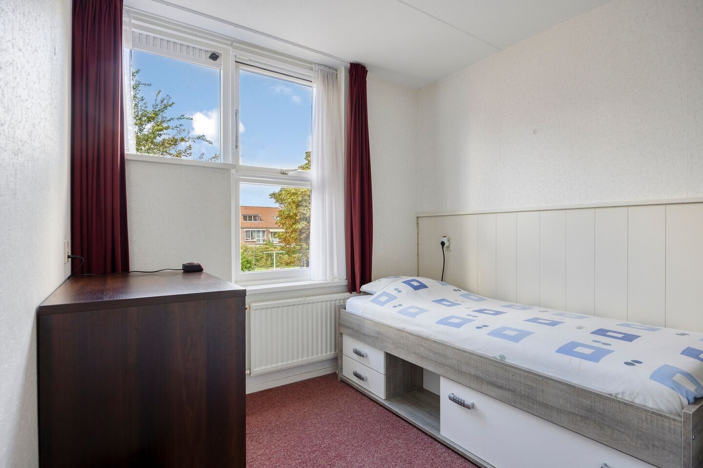 Tussenwoning te koop: Bitterzoet 8, Reeuwijk
