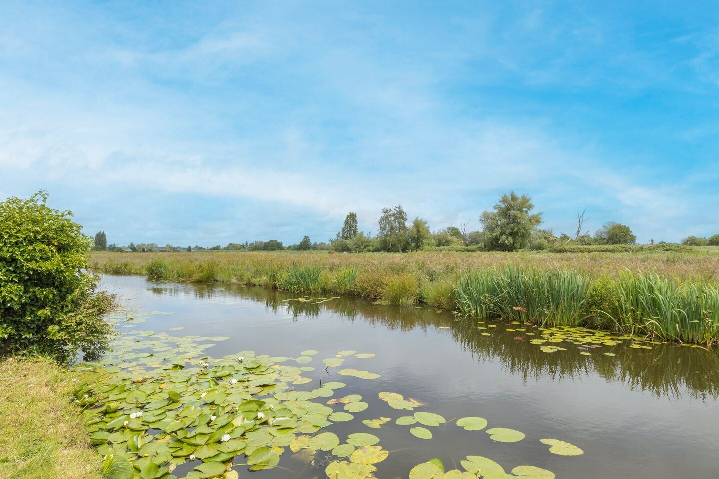 Tussenwoning te koop: Bitterzoet 8, Reeuwijk