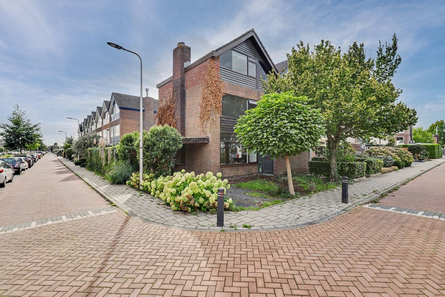 Hoekwoning te koop: Boerhaavestraat 1, Reeuwijk