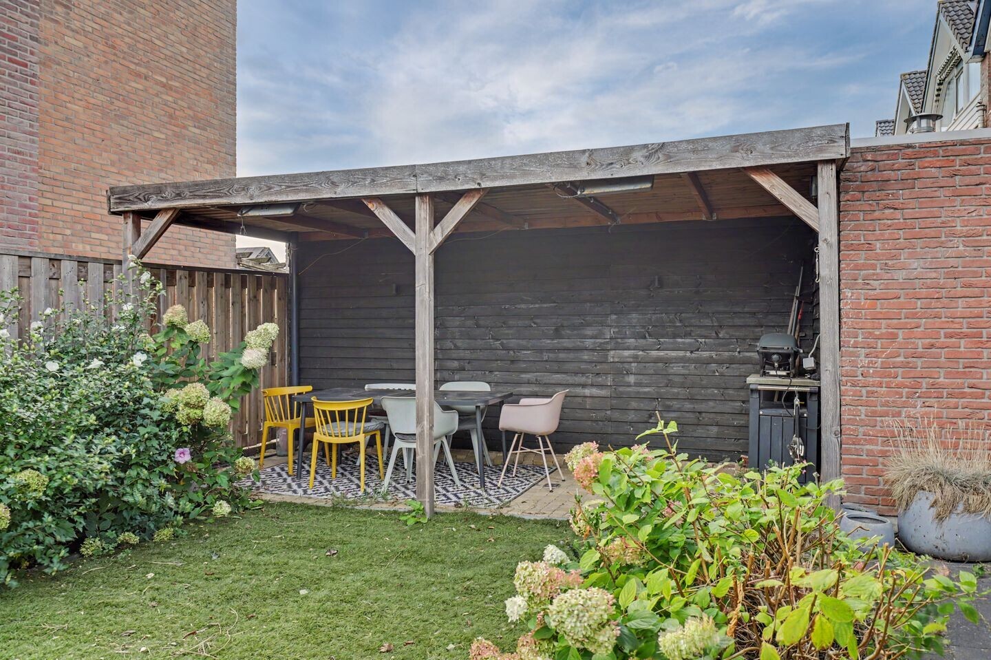 Hoekwoning te koop: Boerhaavestraat 1, Reeuwijk