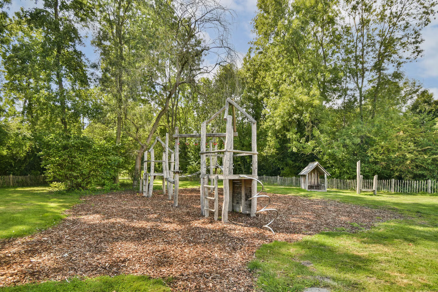 Tussenwoning te koop: Groen van Prinstererlaan 13, Reeuwijk