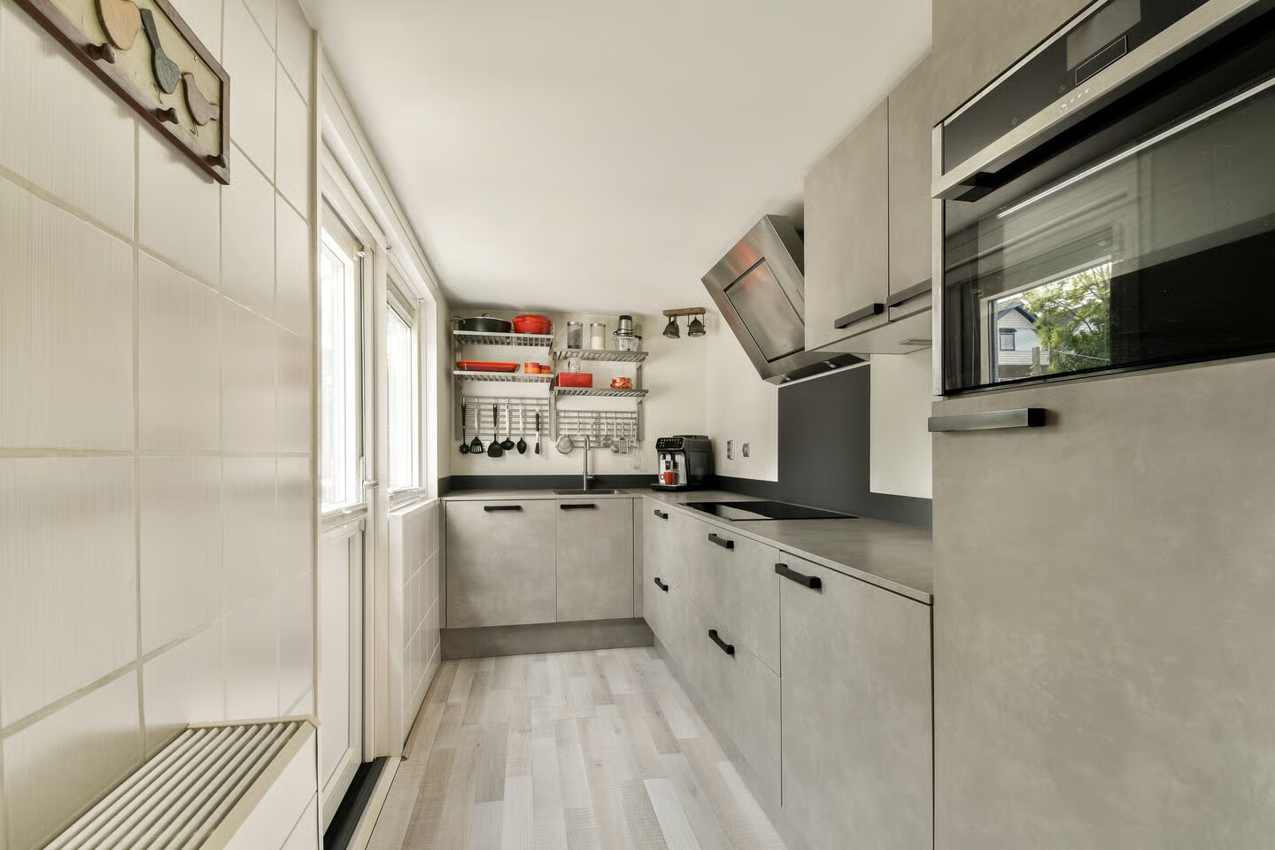 Tussenwoning te koop: Groen van Prinstererlaan 13, Reeuwijk