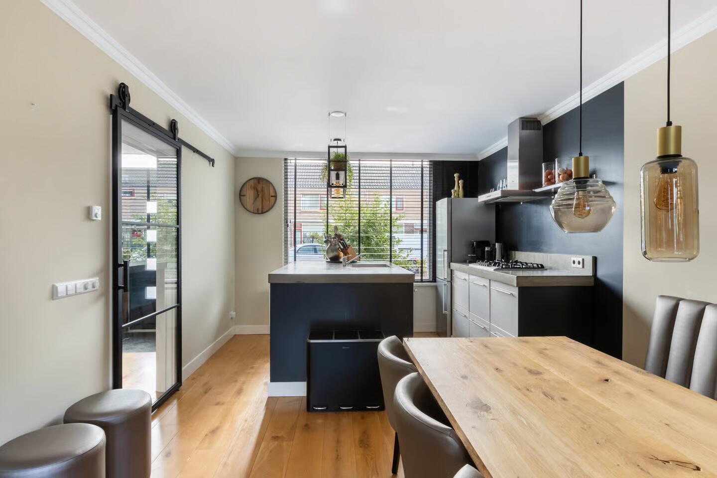 Tussenwoning te koop: Dorus Rijkersstraat 41, Reeuwijk