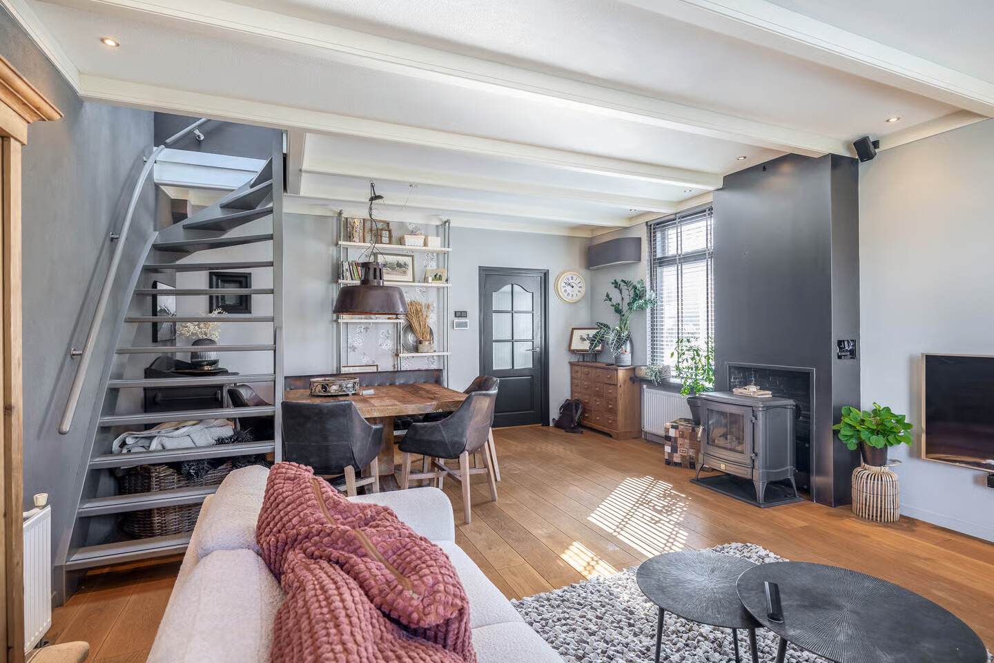 Vrijstaande woning te koop: Goudseweg 36, Stolwijk