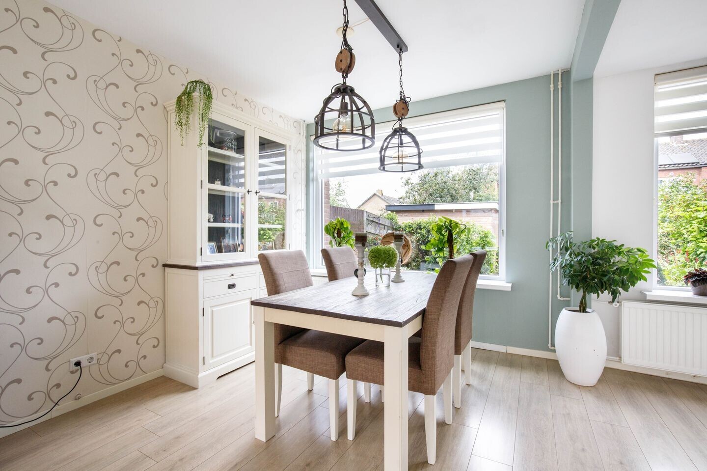 Tussenwoning te koop: Zalmstraat 4, Ammerstol