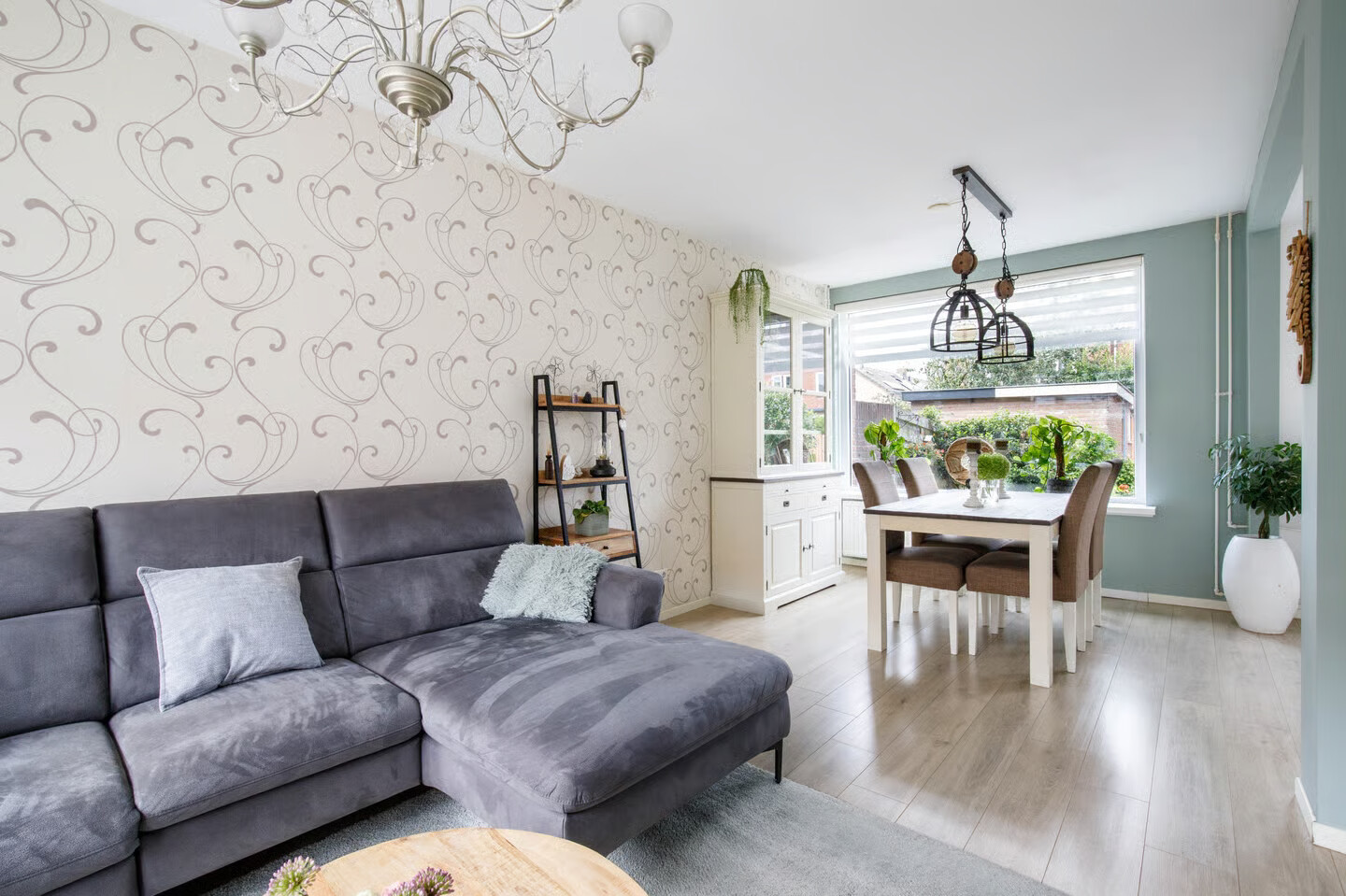 Tussenwoning te koop: Zalmstraat 4, Ammerstol