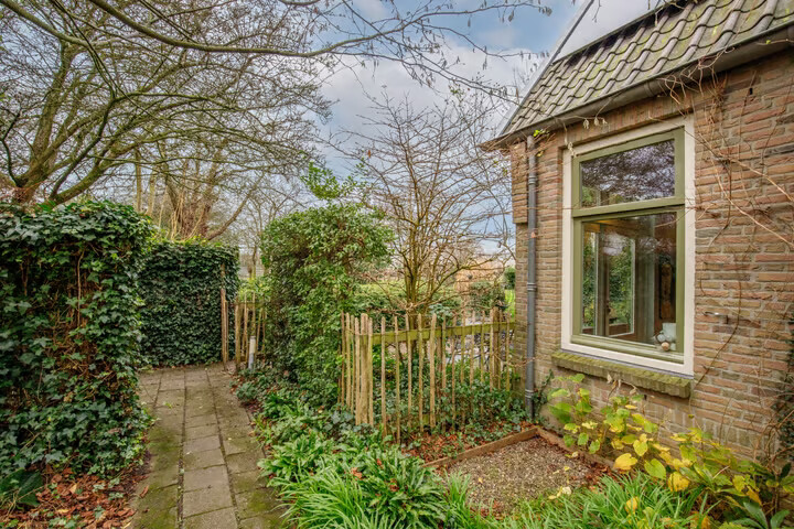 Twee-onder-één-kap te koop: Lekdijk 32, Ammerstol