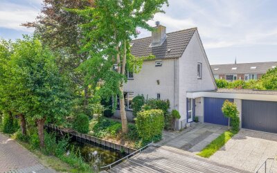 Den Hoeff 2-A