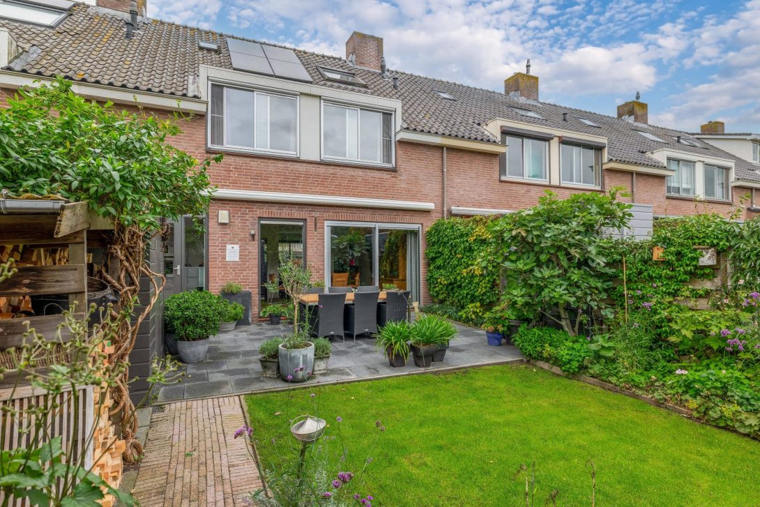 Tussenwoning te koop: Den Hoeff 41, Ammerstol
