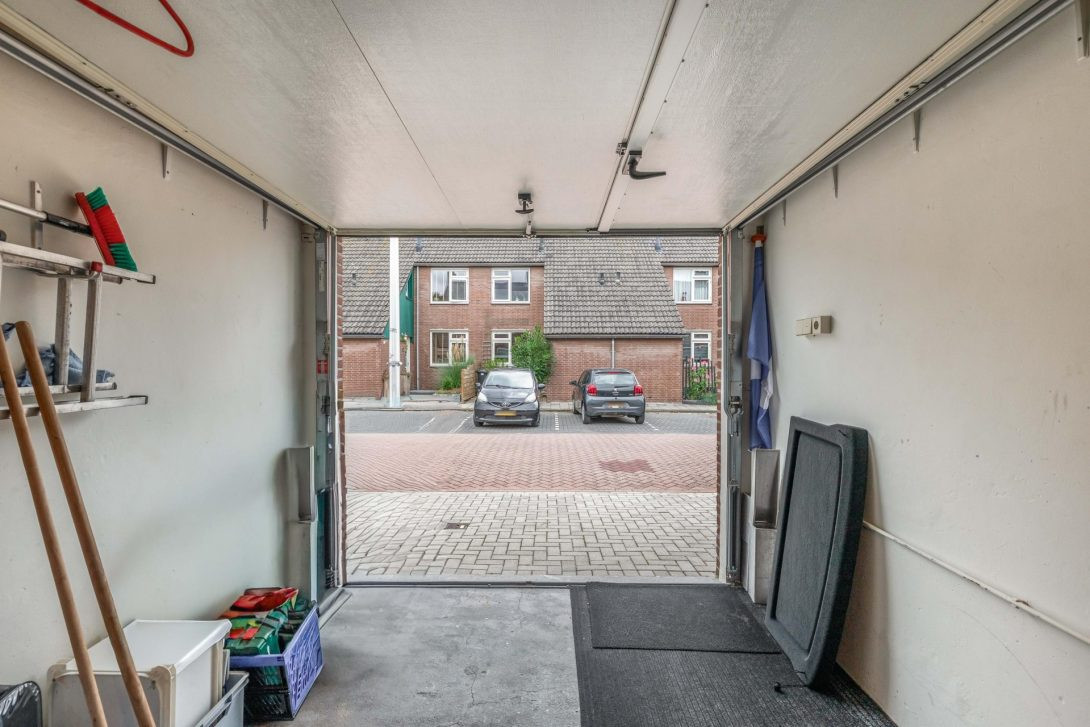 Tussenwoning te koop: Den Hoeff 41, Ammerstol