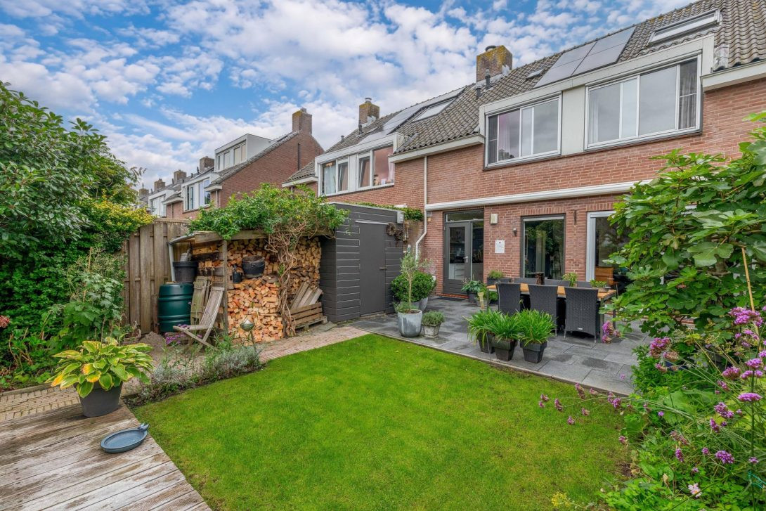 Tussenwoning te koop: Den Hoeff 41, Ammerstol