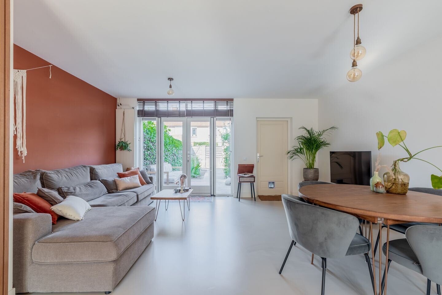 Tussenwoning te koop: Albert Schweitzerlaan 38, Schoonhoven