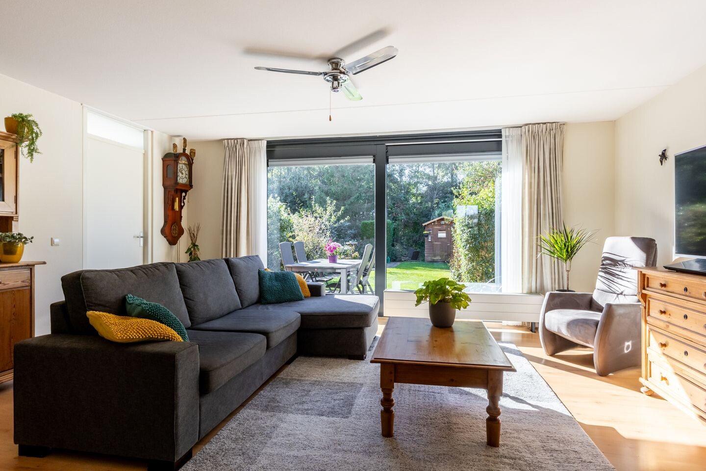 Tussenwoning te koop: Kievitsbloem 7, Schoonhoven