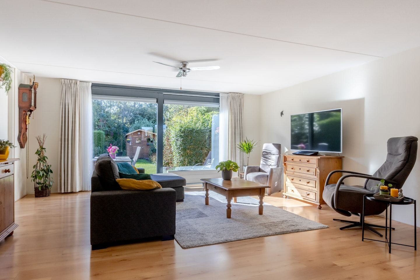 Tussenwoning te koop: Kievitsbloem 7, Schoonhoven