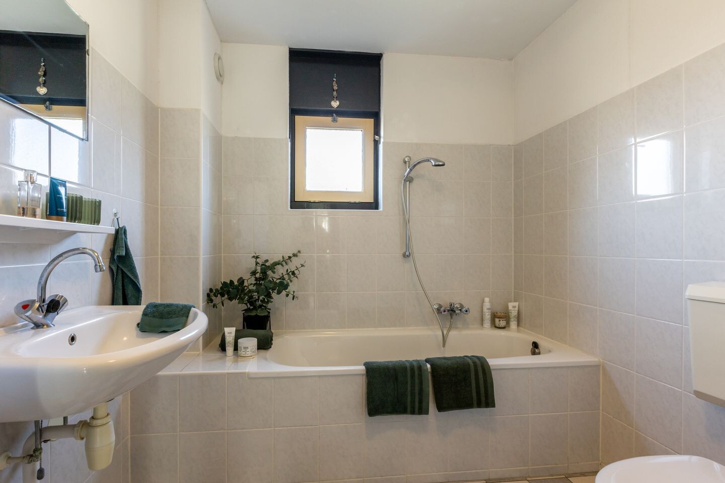 Tussenwoning te koop: Kievitsbloem 7, Schoonhoven