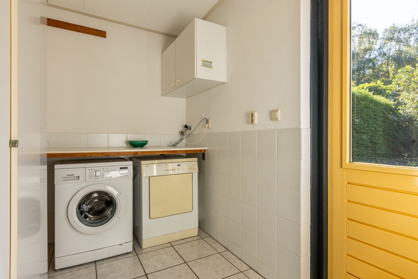 Tussenwoning te koop: Kievitsbloem 7, Schoonhoven
