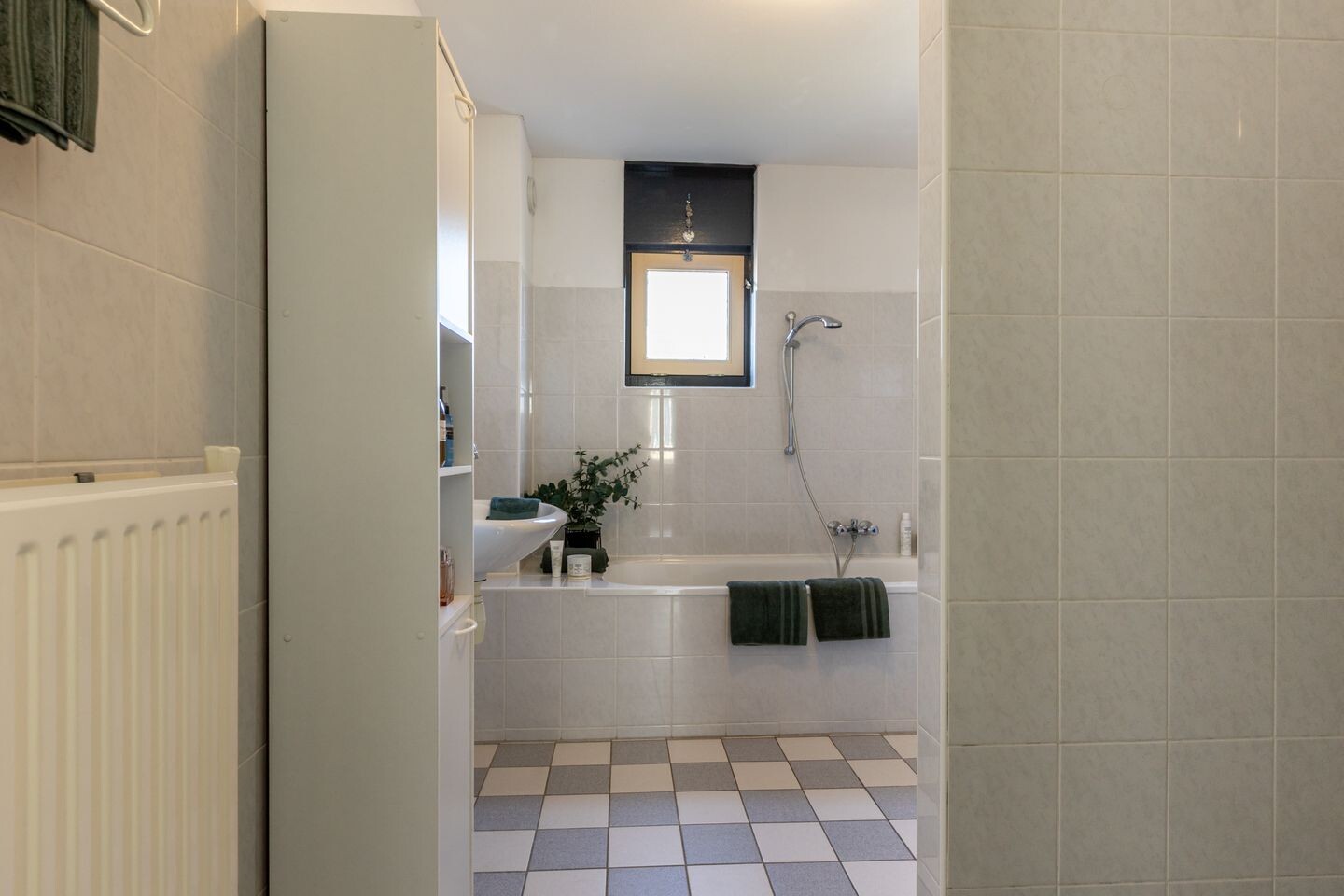 Tussenwoning te koop: Kievitsbloem 7, Schoonhoven