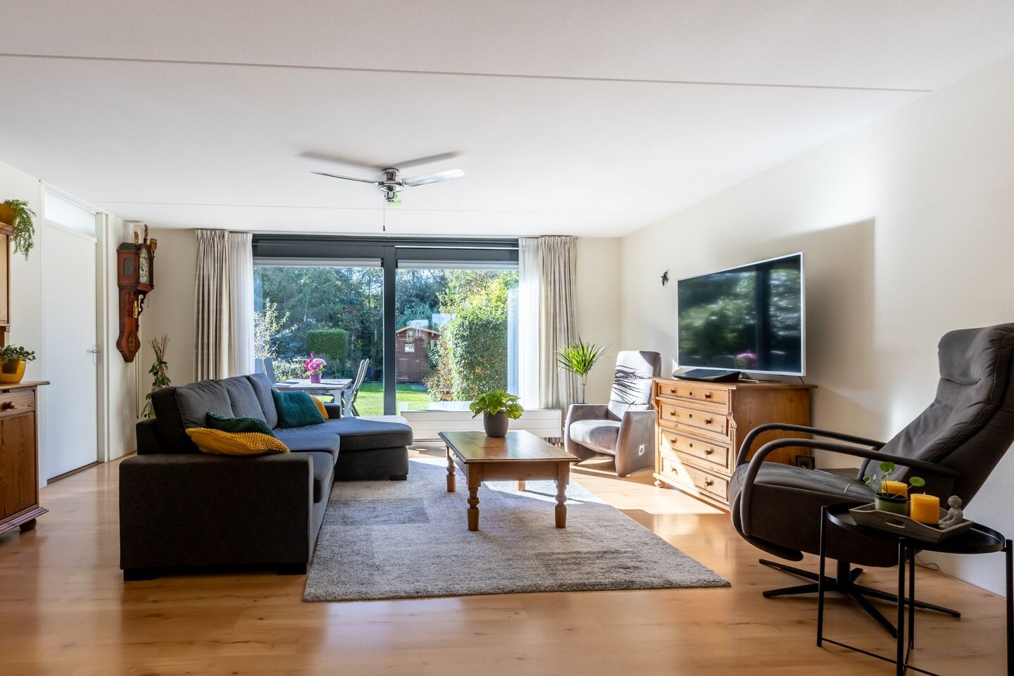 Tussenwoning te koop: Kievitsbloem 7, Schoonhoven