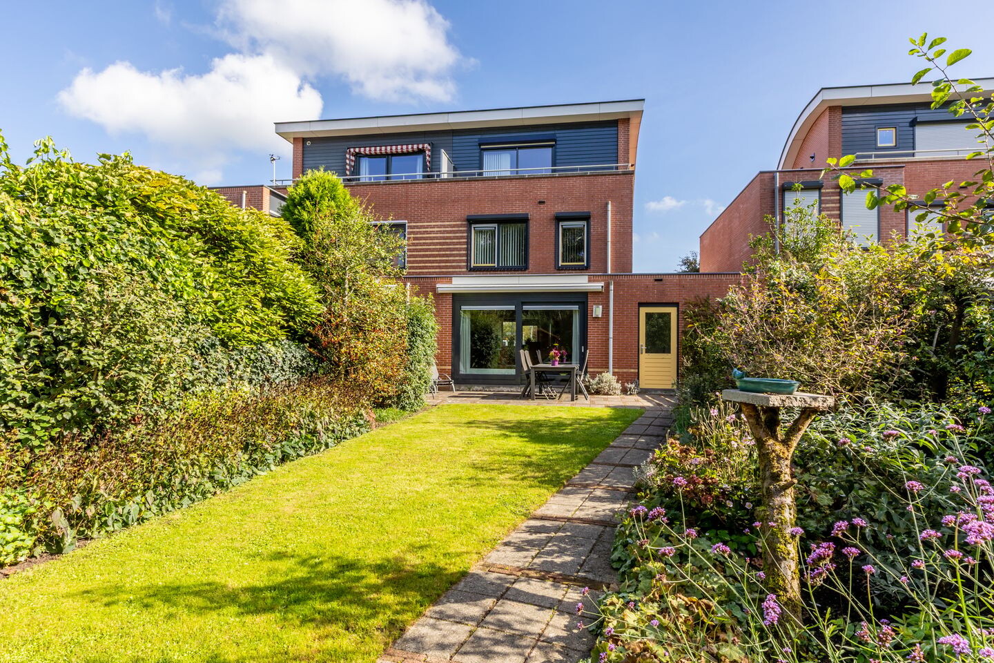 Tussenwoning te koop: Kievitsbloem 7, Schoonhoven