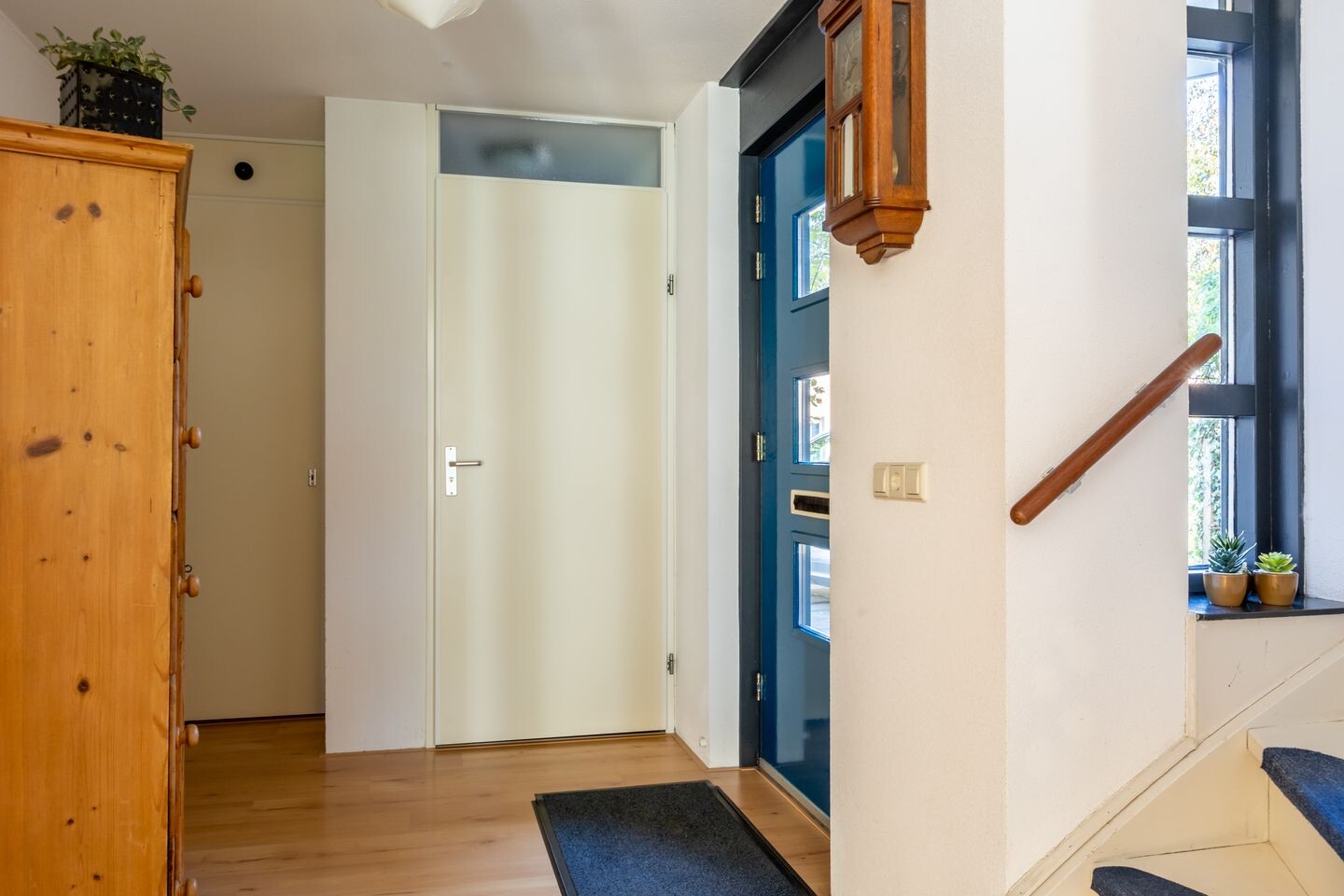 Tussenwoning te koop: Kievitsbloem 7, Schoonhoven