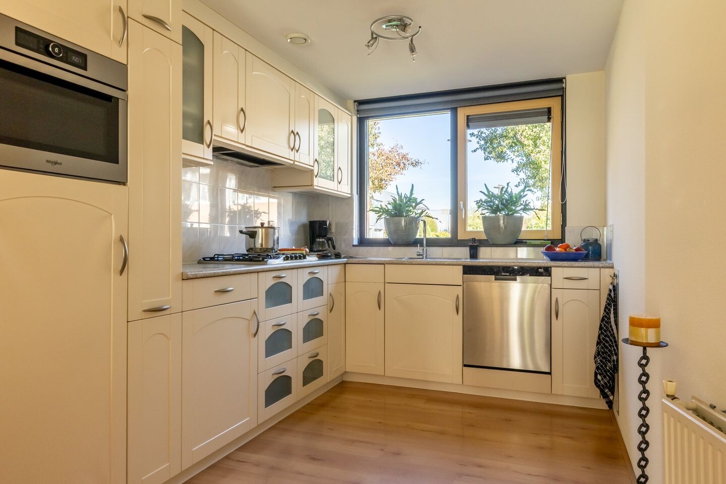 Tussenwoning te koop: Kievitsbloem 7, Schoonhoven