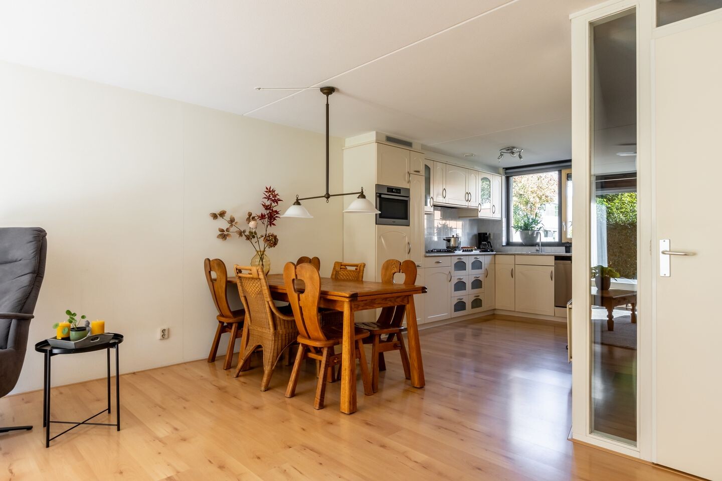 Tussenwoning te koop: Kievitsbloem 7, Schoonhoven