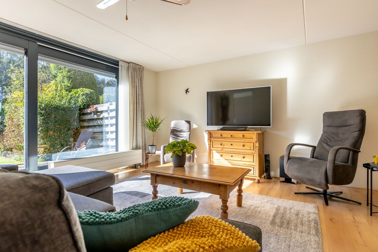 Tussenwoning te koop: Kievitsbloem 7, Schoonhoven