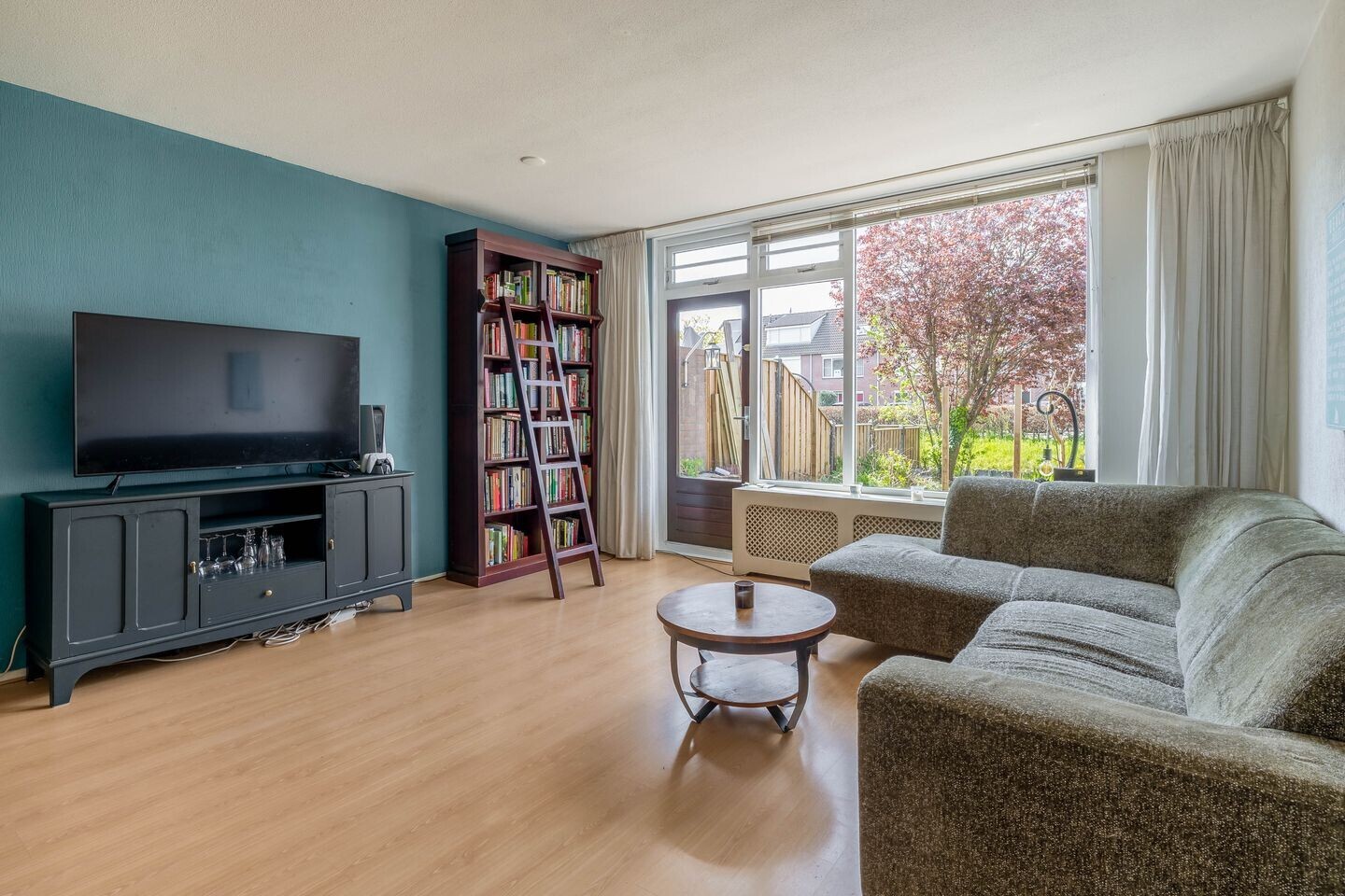 Tussenwoning te koop: Coen Botrede 6, Capelle Aan Den Ijssel