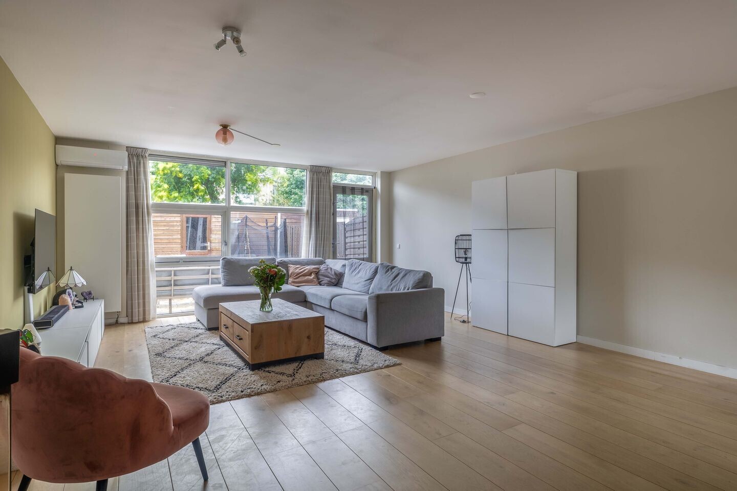 Tussenwoning te koop: Brahmsstraat 117, Capelle Aan Den Ijssel