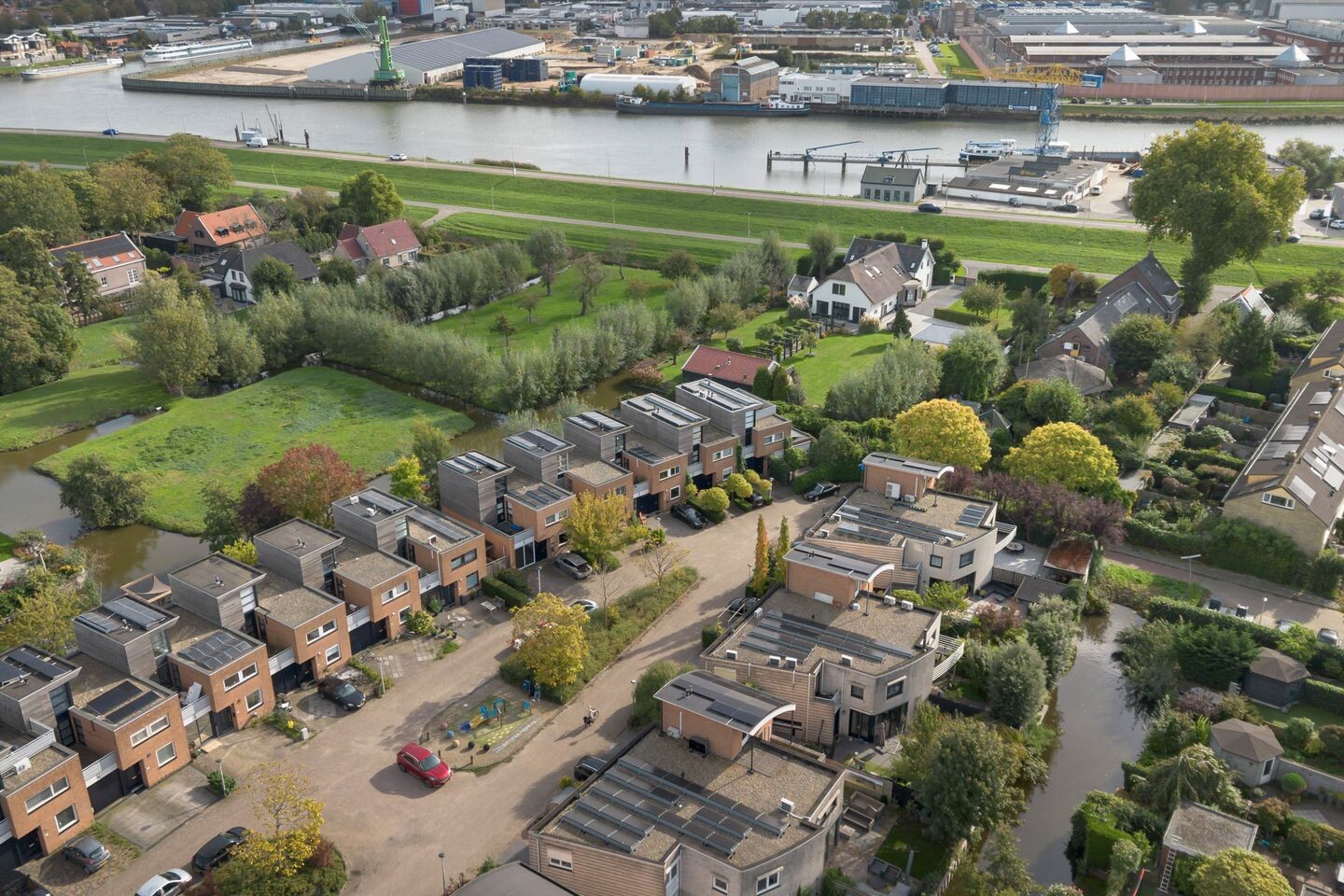 Tussenwoning te koop: Franckstraat 8, Capelle Aan Den Ijssel