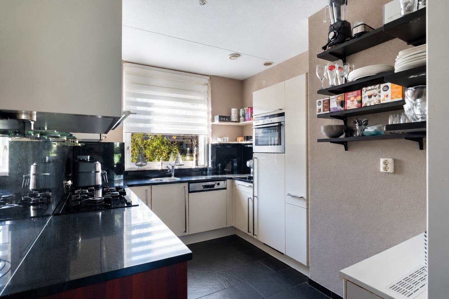 Tussenwoning te koop: Franckstraat 8, Capelle Aan Den Ijssel
